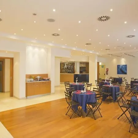 Hotell Gp 4*